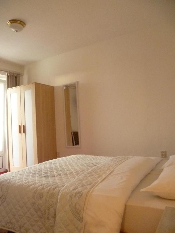 Hotel Pension Oranje Valkenburg aan de Geul Δωμάτιο φωτογραφία